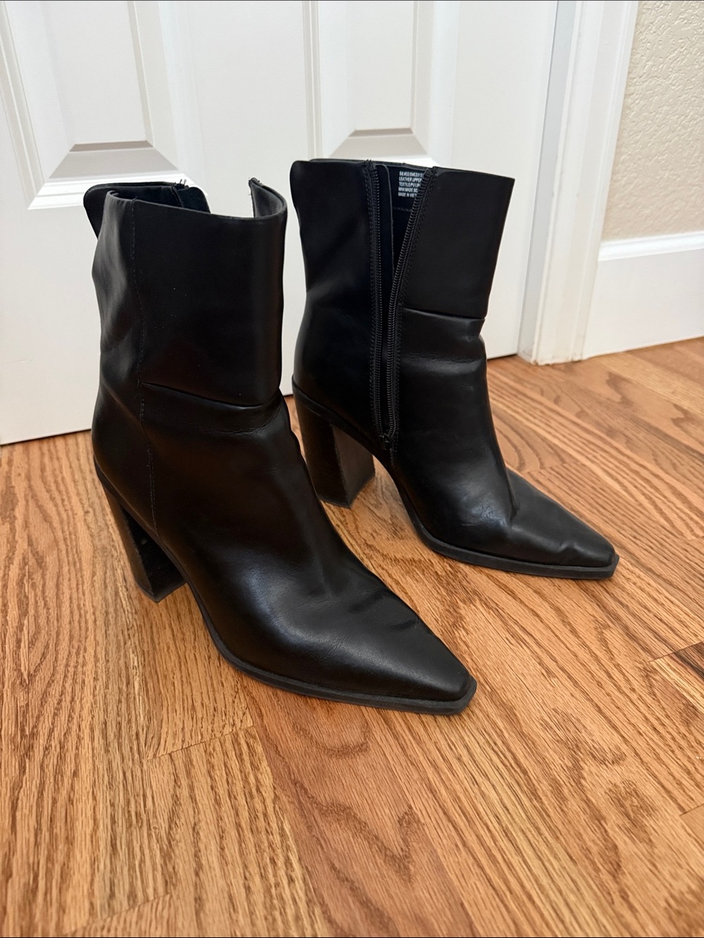 Steve Madden Black Pointed Toe Block Heel Booties